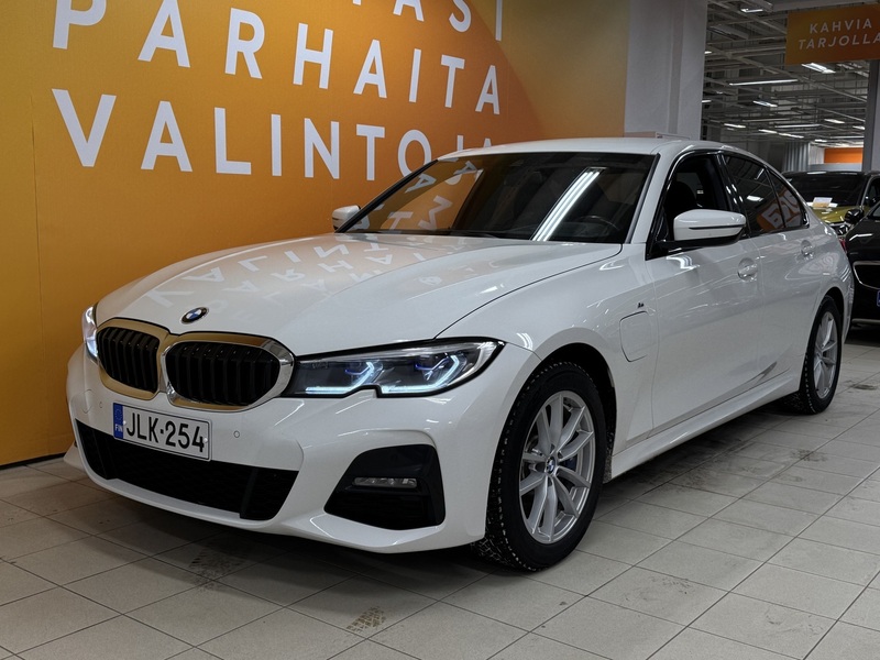BMW 330 vaihtoauto