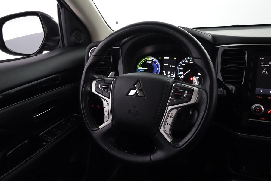 Mitsubishi Outlander PHEV vaihtoauto