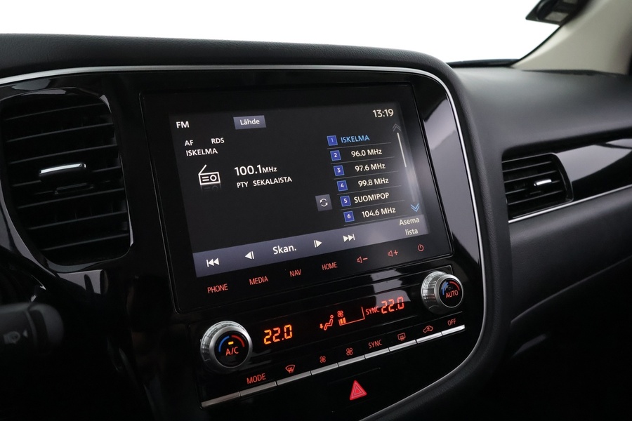 Mitsubishi Outlander PHEV vaihtoauto