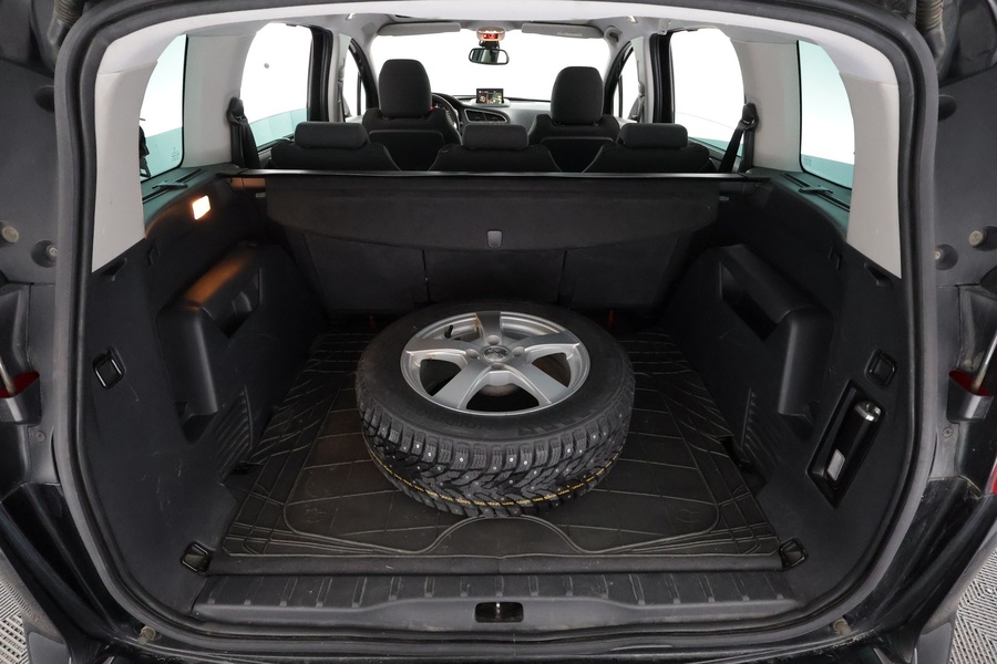 Peugeot 5008 vaihtoauto