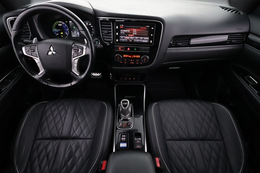 Mitsubishi Outlander PHEV vaihtoauto