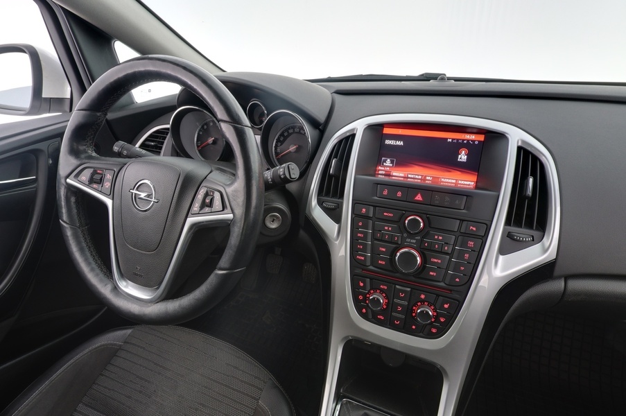 Opel Astra vaihtoauto