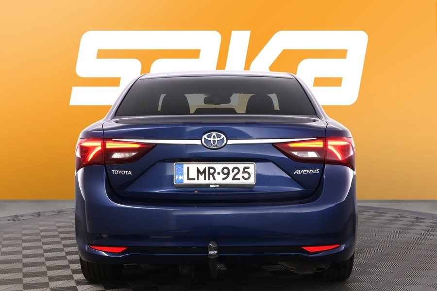 Toyota Avensis vaihtoauto