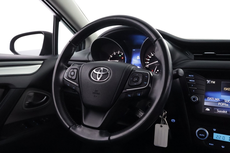 Toyota Avensis vaihtoauto