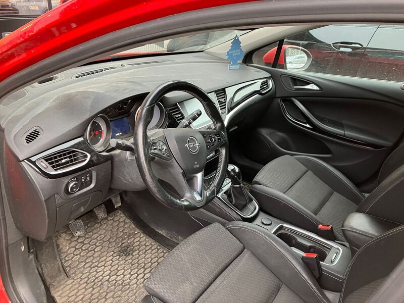 Opel Astra vaihtoauto