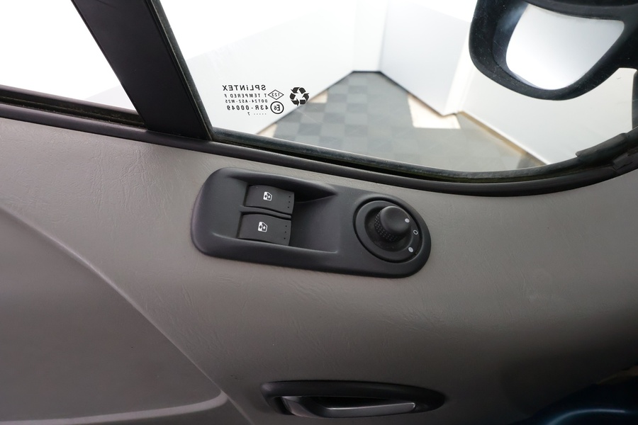 Opel Vivaro vaihtoauto