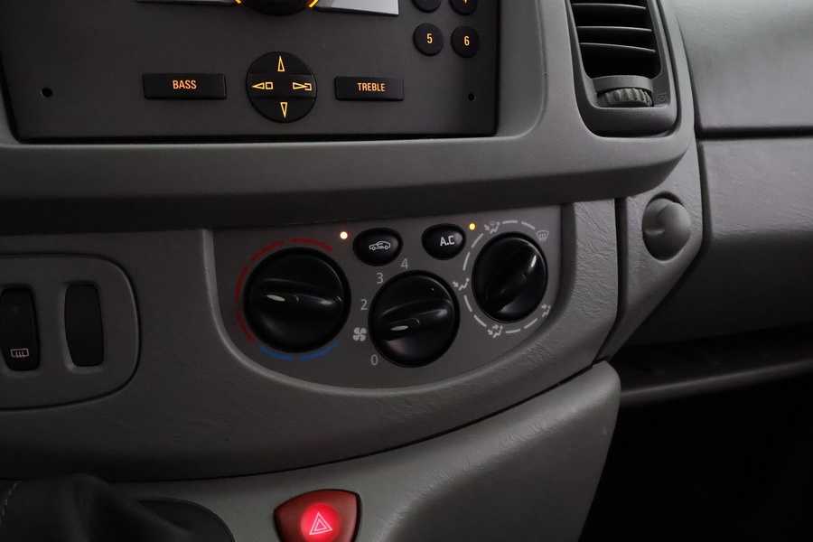 Opel Vivaro vaihtoauto