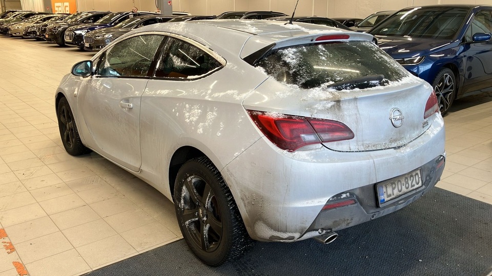 Opel Astra vaihtoauto