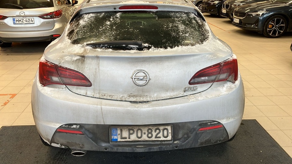 Opel Astra vaihtoauto