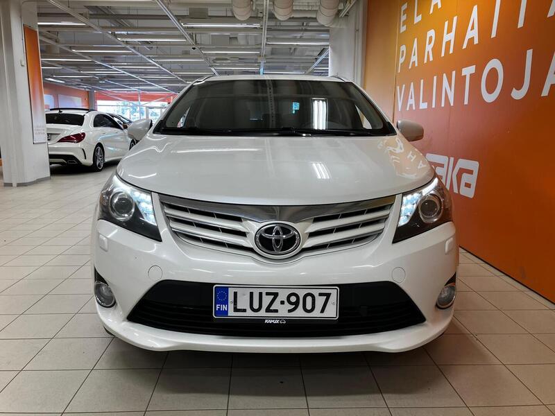 Toyota Avensis vaihtoauto