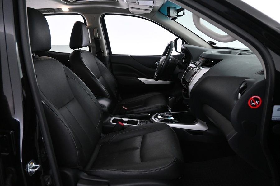 Nissan Navara vaihtoauto