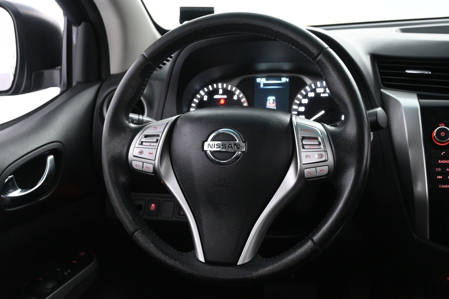 Nissan Navara vaihtoauto