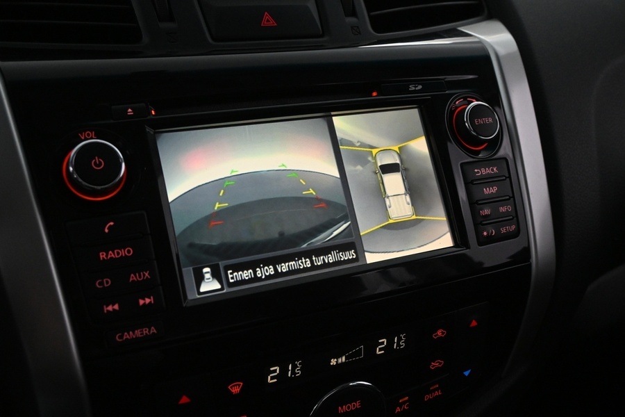 Nissan Navara vaihtoauto