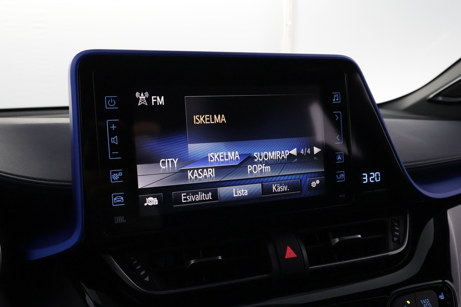 Toyota C-HR vaihtoauto