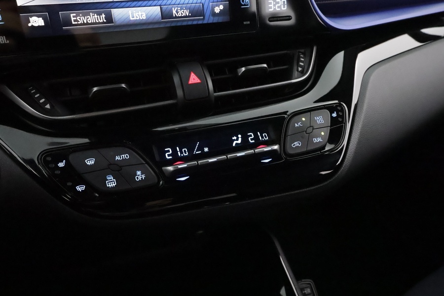 Toyota C-HR vaihtoauto