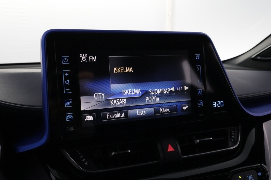 Toyota C-HR vaihtoauto