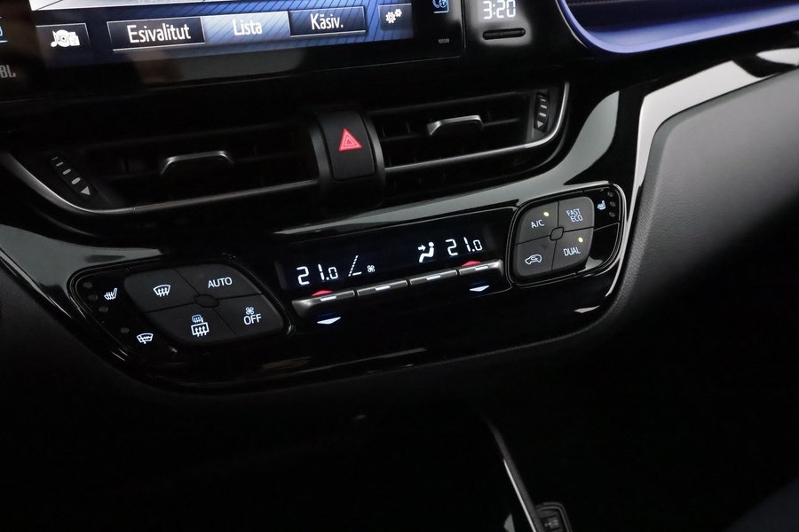 Toyota C-HR vaihtoauto