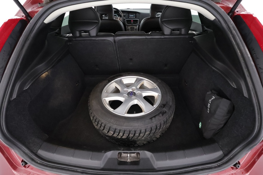 Volvo V40 Cross Country vaihtoauto