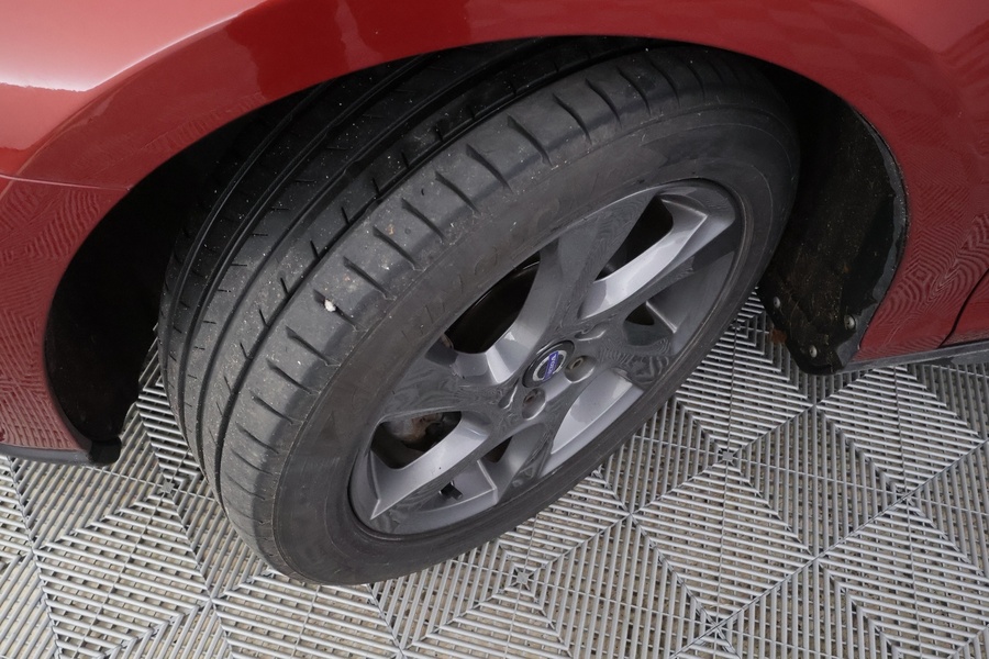 Volvo V40 Cross Country vaihtoauto