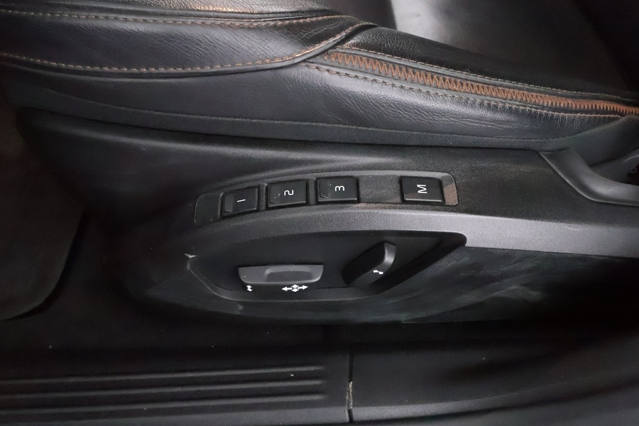 Volvo V40 Cross Country vaihtoauto