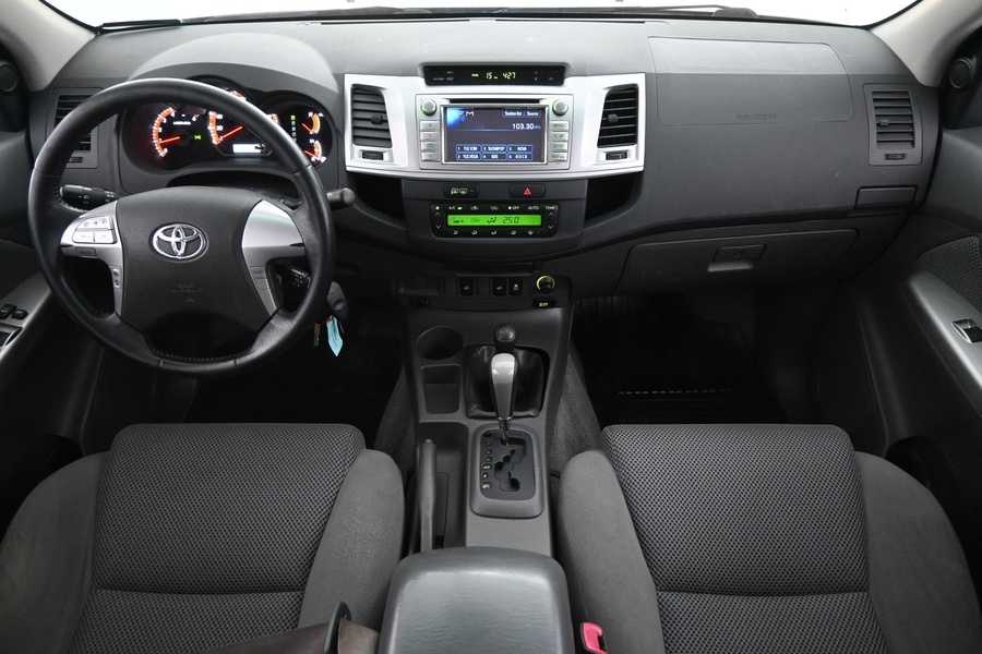 Toyota Hilux vaihtoauto