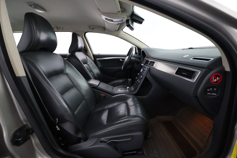 Volvo V70 vaihtoauto