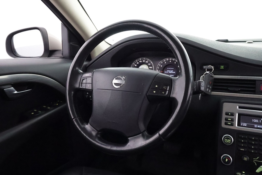 Volvo V70 vaihtoauto