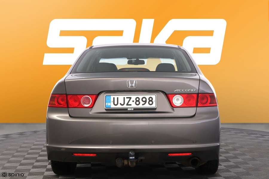 Honda Accord vaihtoauto