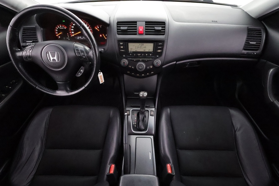 Honda Accord vaihtoauto