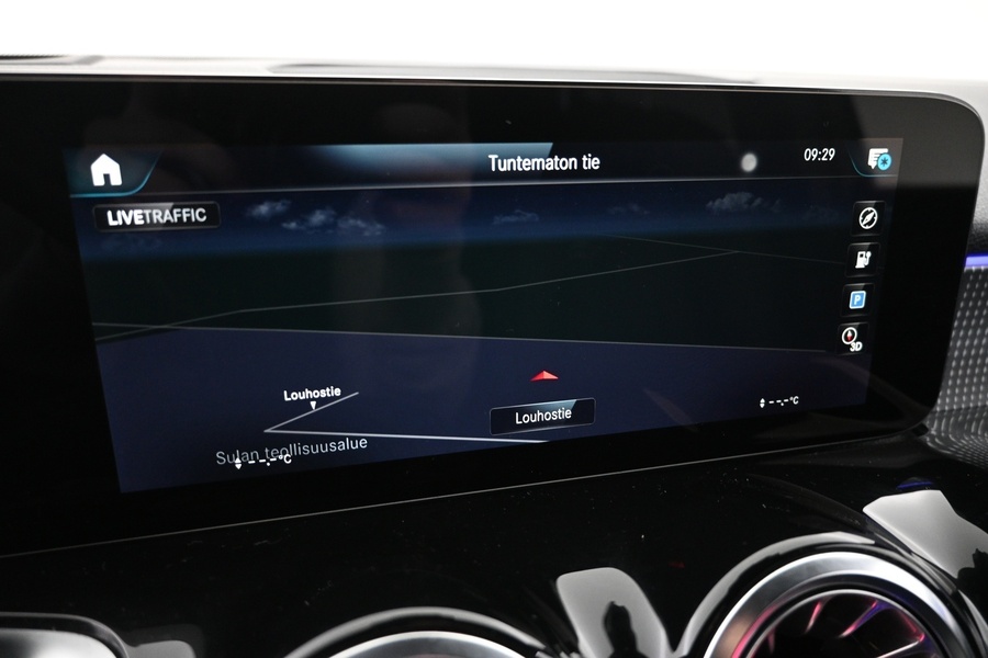 Mercedes-Benz EQB vaihtoauto