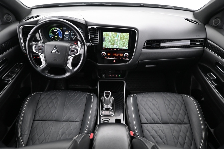 Mitsubishi Outlander PHEV vaihtoauto