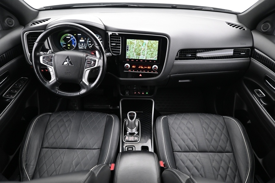 Mitsubishi Outlander PHEV vaihtoauto