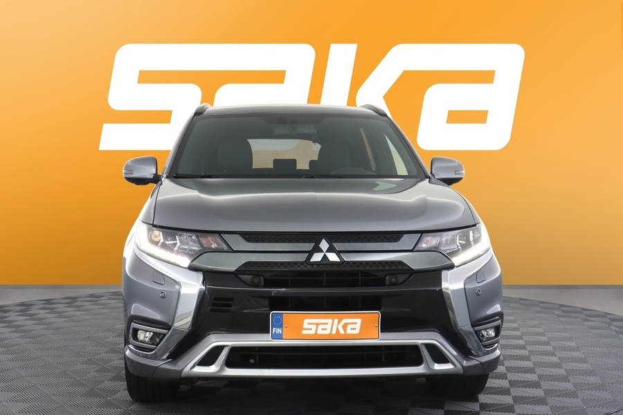 Mitsubishi Outlander PHEV vaihtoauto