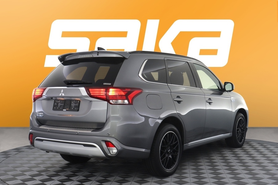 Mitsubishi Outlander PHEV vaihtoauto