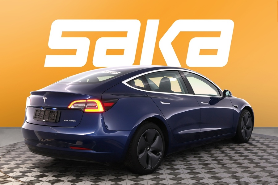 Tesla Model 3 vaihtoauto