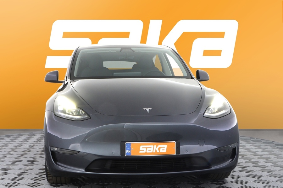 Tesla Model Y vaihtoauto