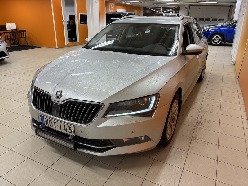 Skoda Superb vaihtoauto