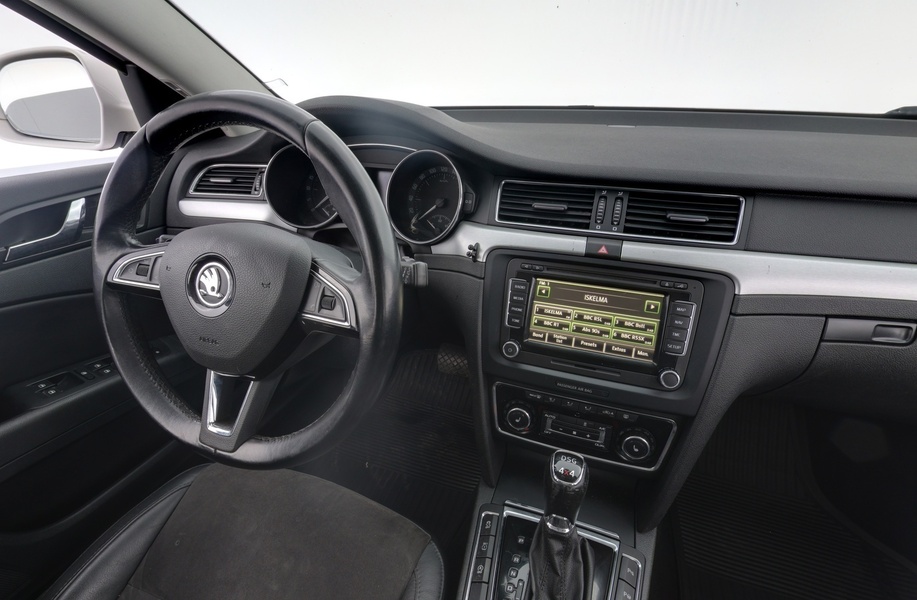 Skoda Superb vaihtoauto