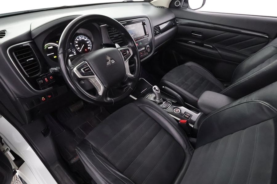 Mitsubishi Outlander PHEV vaihtoauto