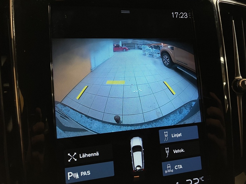 Volvo V60 Cross Country vaihtoauto