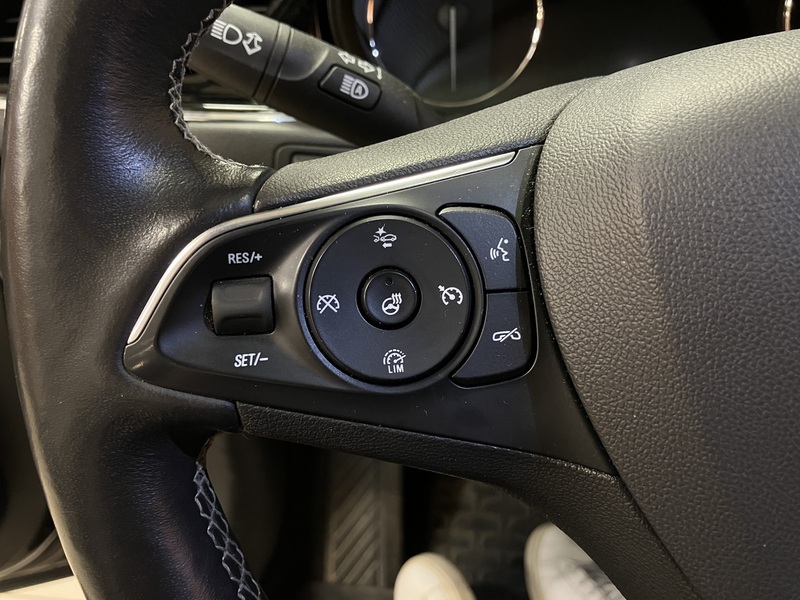 Opel Insignia vaihtoauto