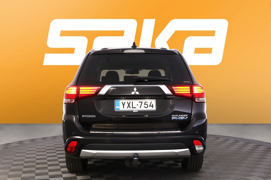 Mitsubishi Outlander PHEV vaihtoauto