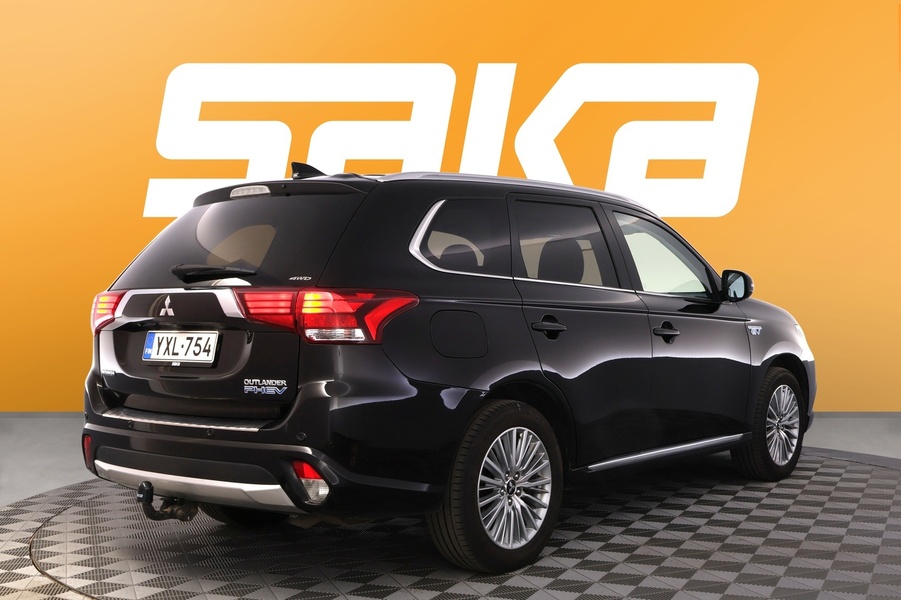 Mitsubishi Outlander PHEV vaihtoauto