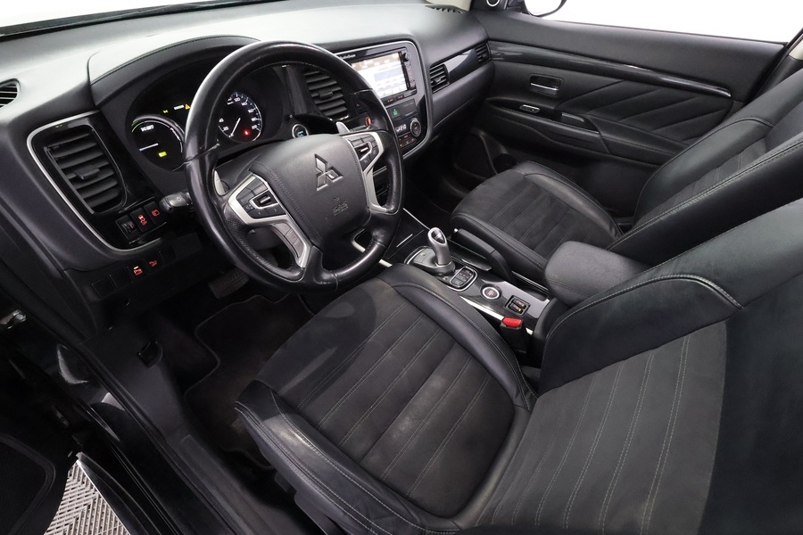 Mitsubishi Outlander PHEV vaihtoauto