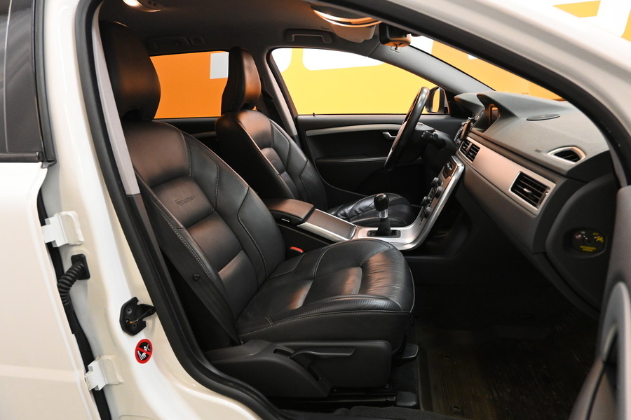 Volvo V70 vaihtoauto