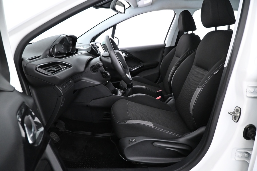 Peugeot 208 vaihtoauto