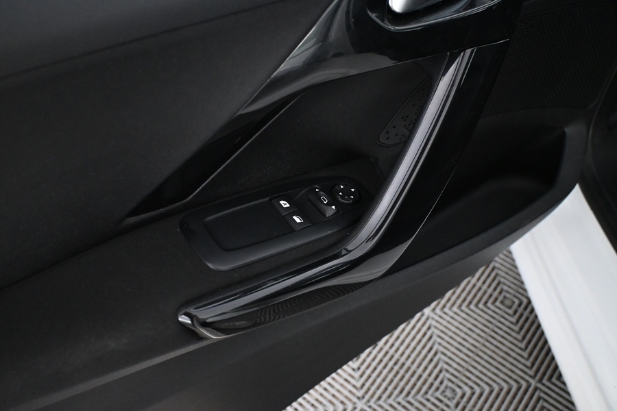 Peugeot 208 vaihtoauto