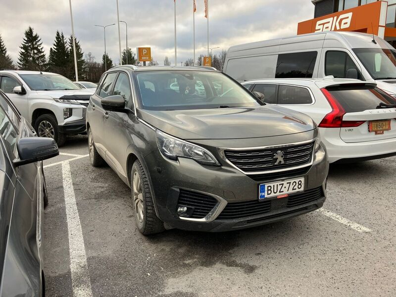 Peugeot 5008 vaihtoauto