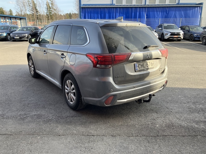 Mitsubishi Outlander PHEV vaihtoauto