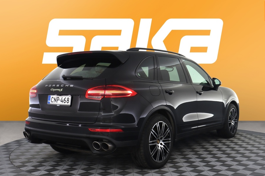 Porsche Cayenne vaihtoauto